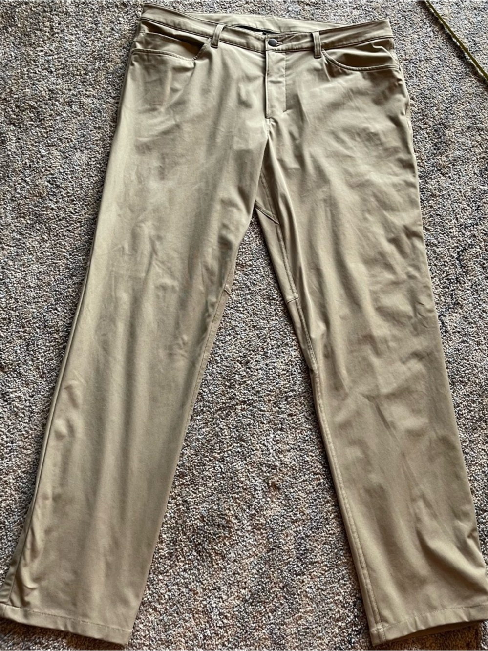 lululemon athletica Men's Khaki Straight-Leg Chinos - Light Tan
